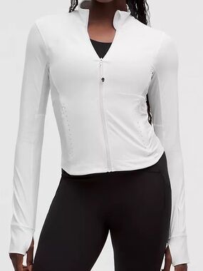 Lululemon NEW Lightweight Running
Jacket